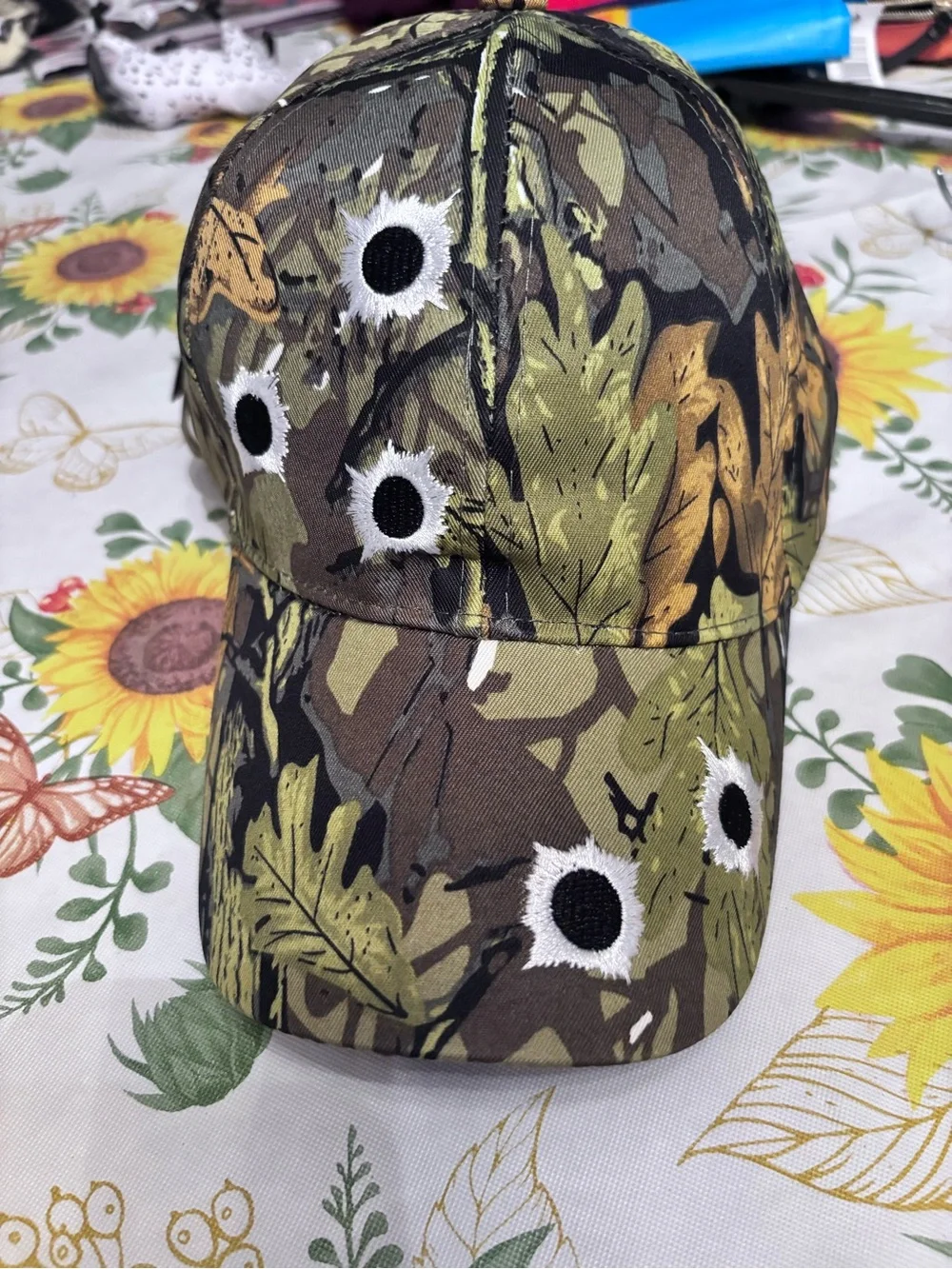 Men's Camo Baseball Cap with Embroidered Target Accents - Green